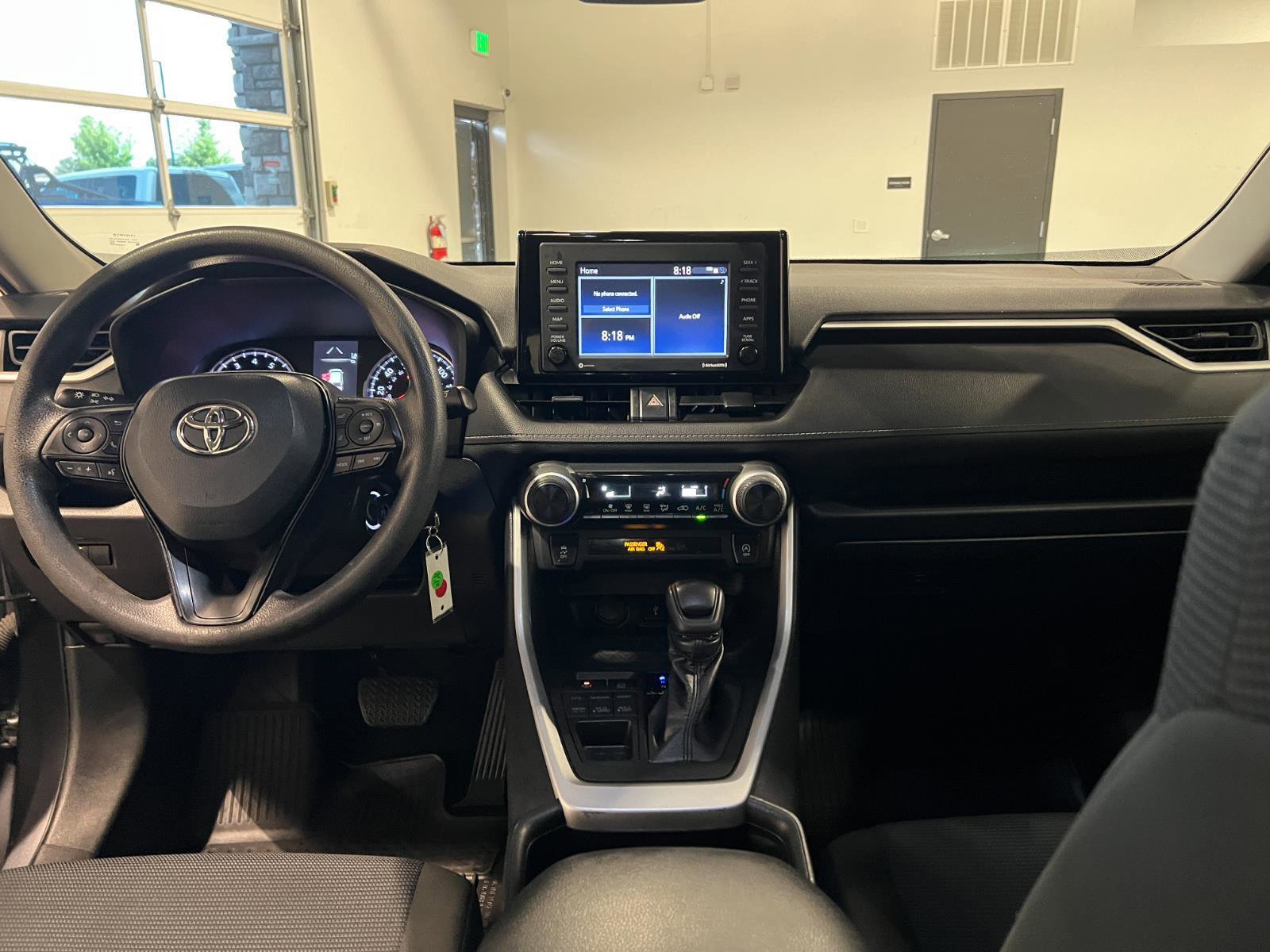 2022 Toyota RAV4 LE