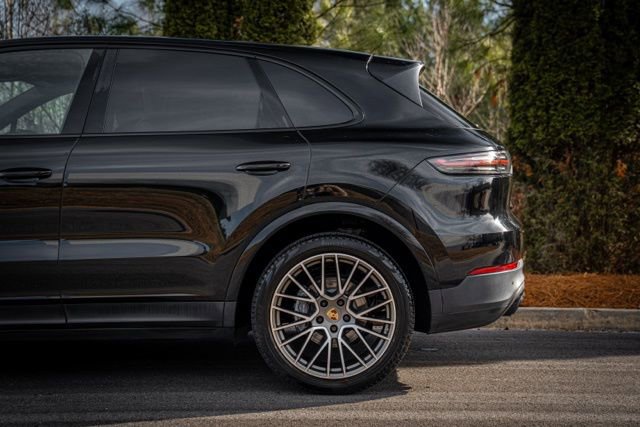 2022 Porsche Cayenne Platinum Edition