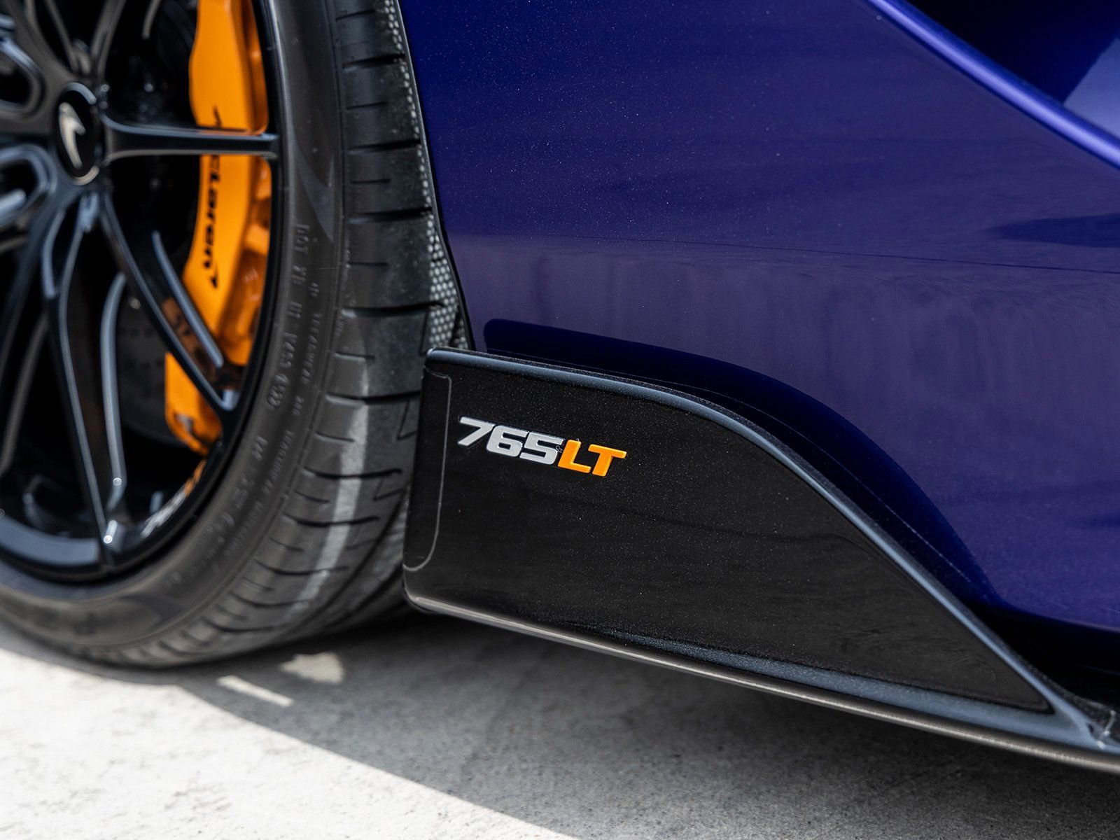 Used 2022 McLaren 765LT photo 18