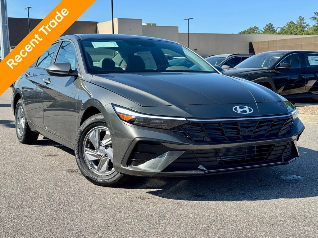 Used 2026 Hyundai Elantra SE