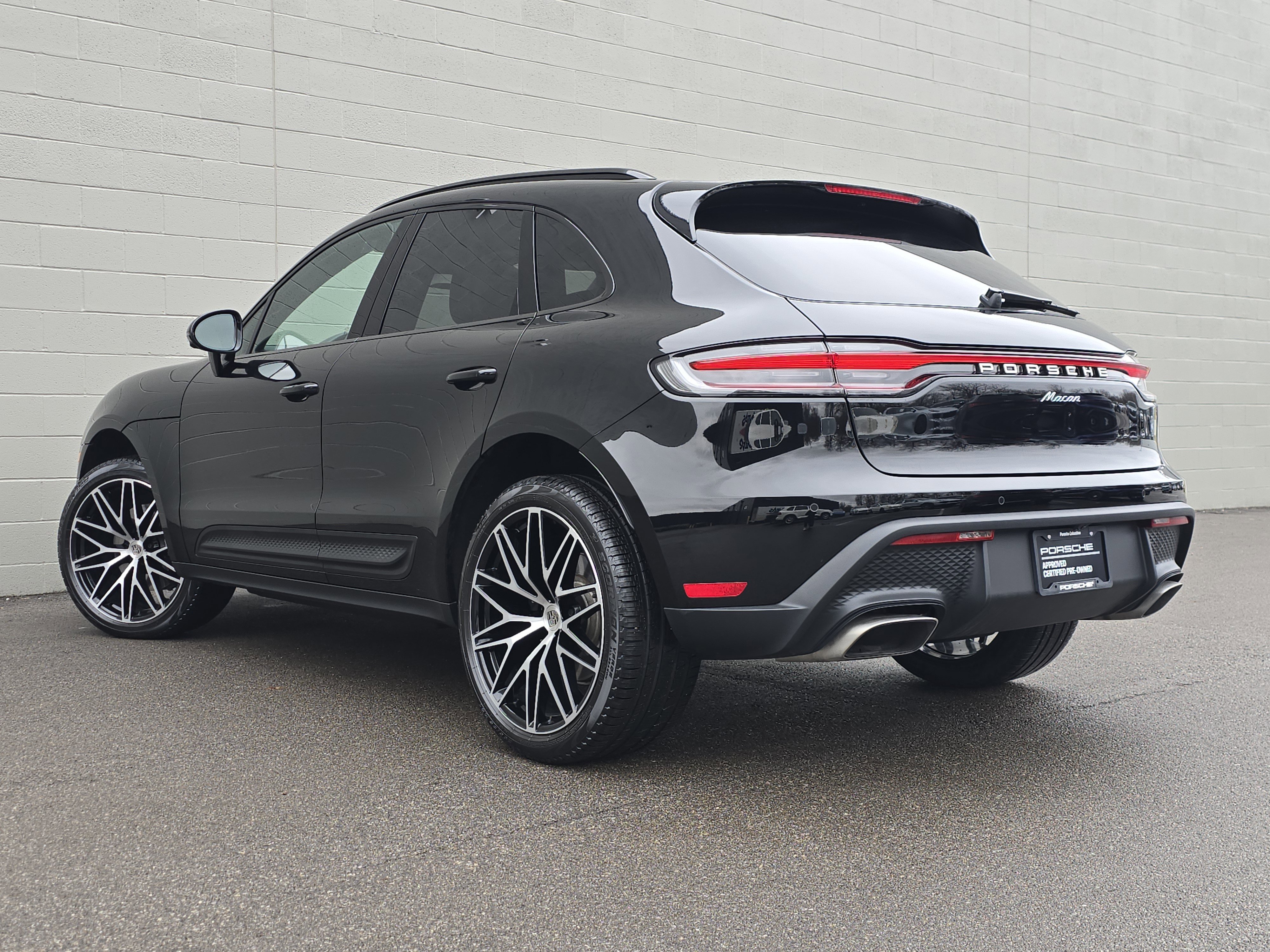 2025 Porsche Macan