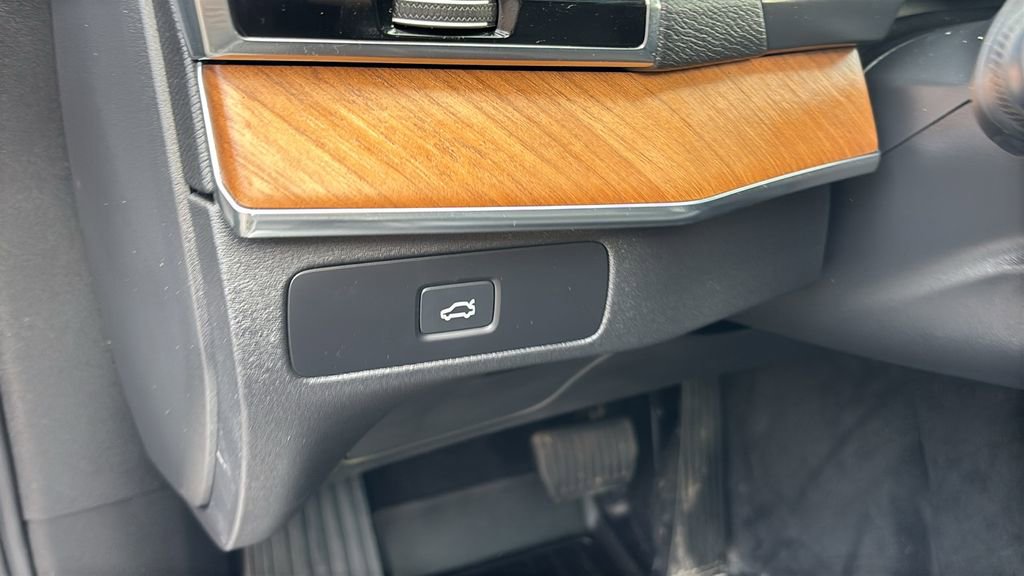 2023 Volvo Xc90 B6 Plus