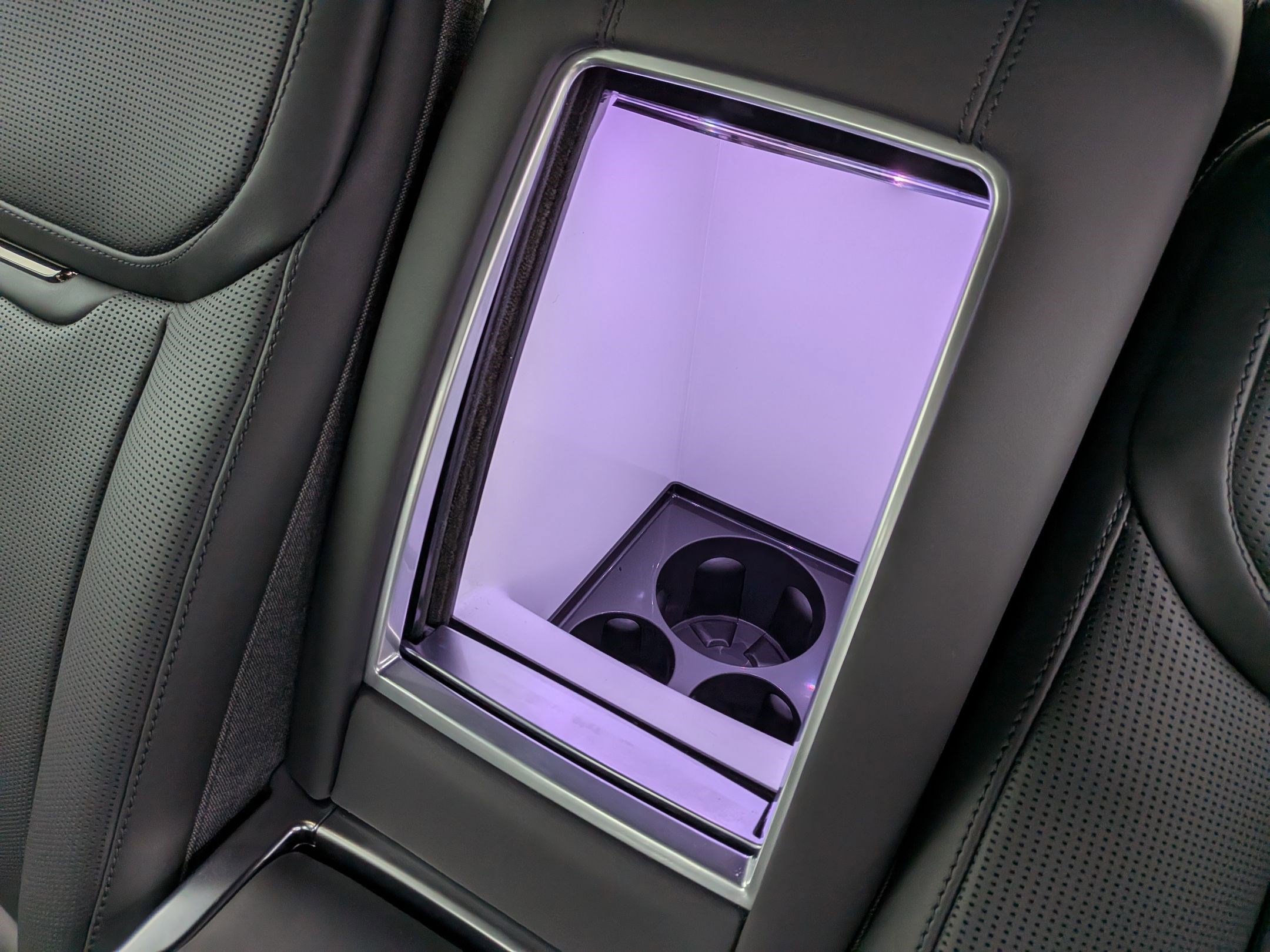 2025 Land Rover Range Rover SV