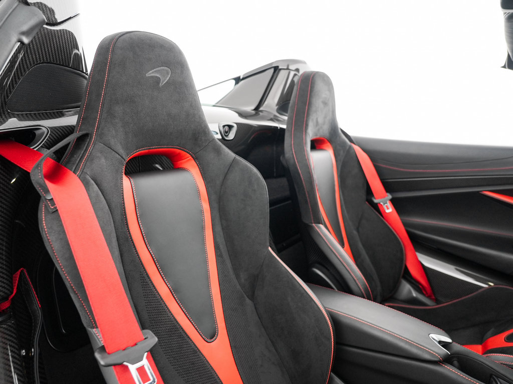 Used 2023 McLaren 720S Performance photo 7