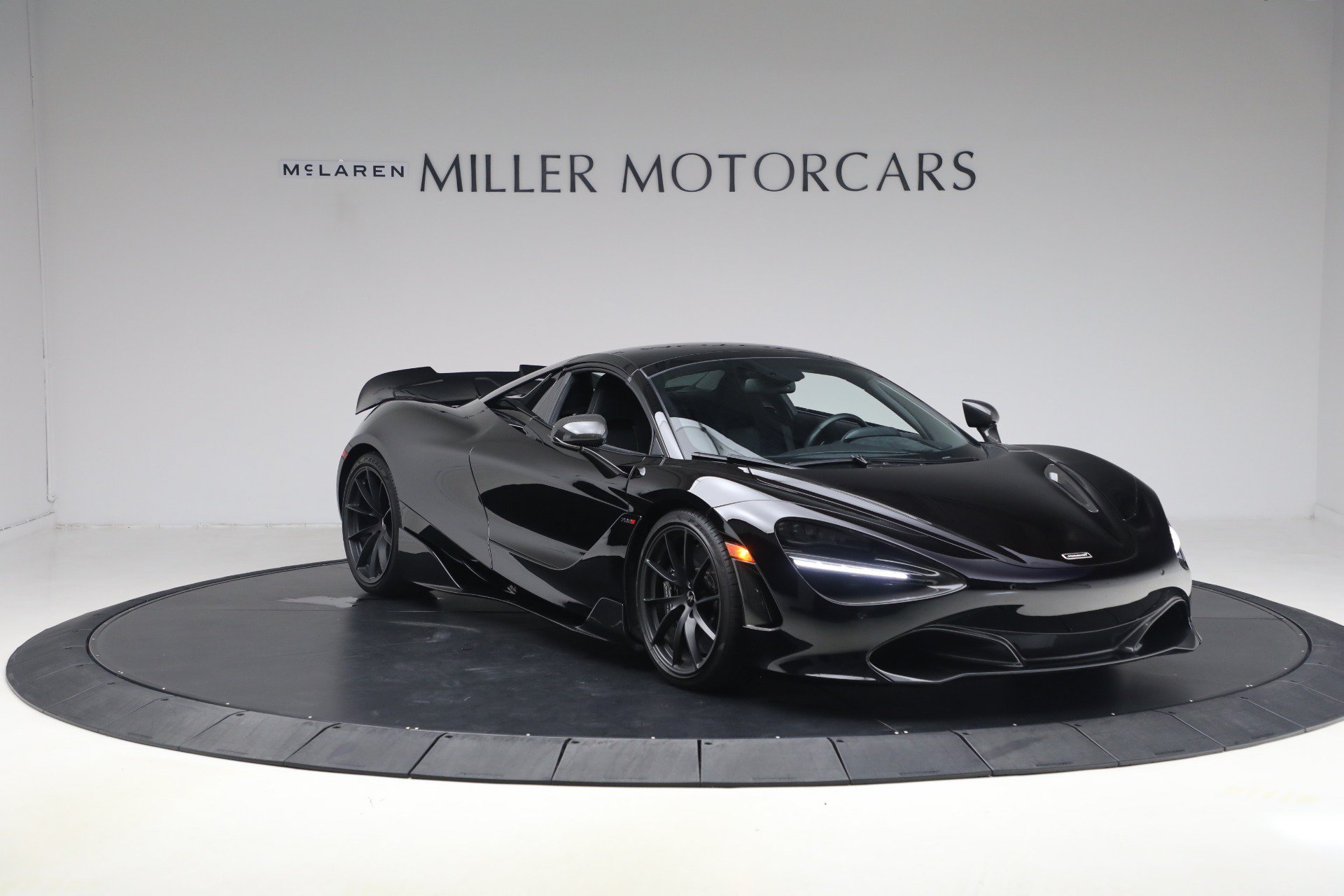 Used 2020 McLaren 720S Performance photo 23