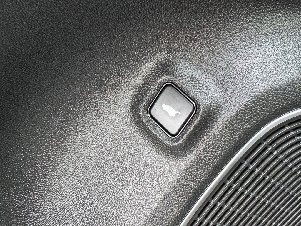 2023 Acura MDX SH-AWD w/ Technology Package