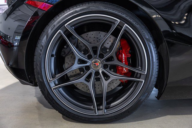 Used 2018 McLaren 720S Performance photo 34