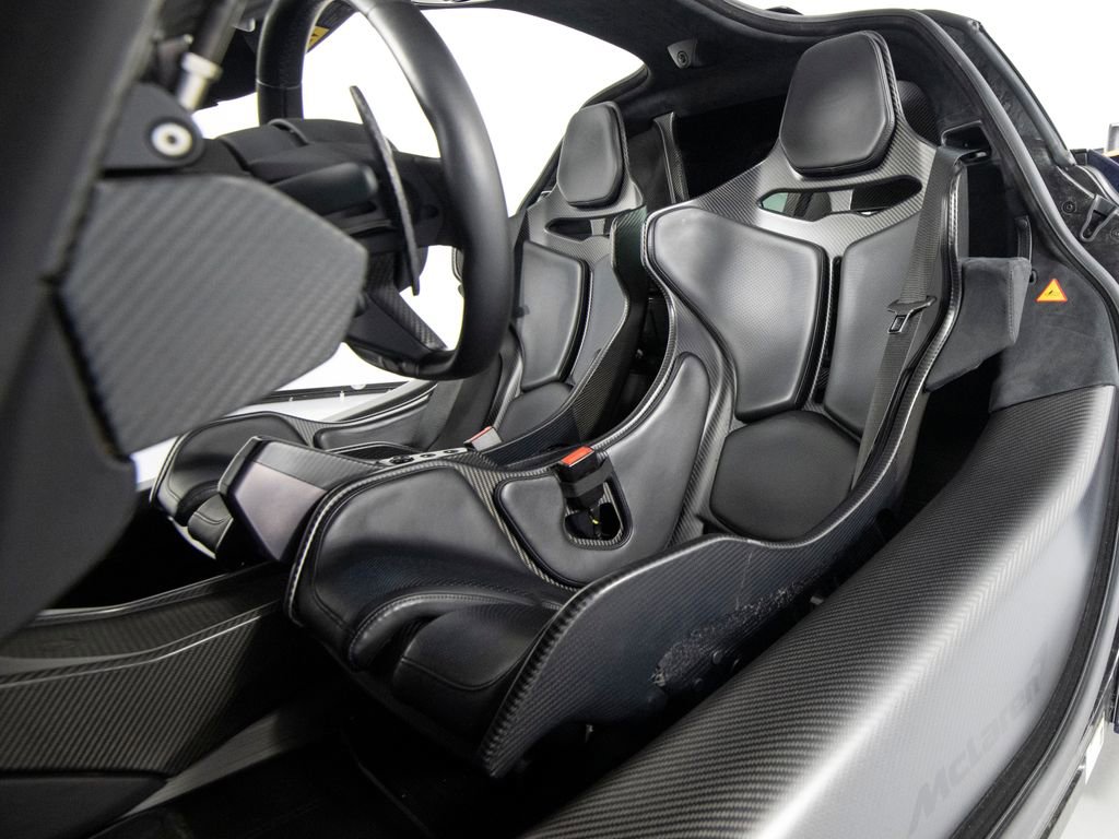 Used 2019 McLaren Senna photo 60