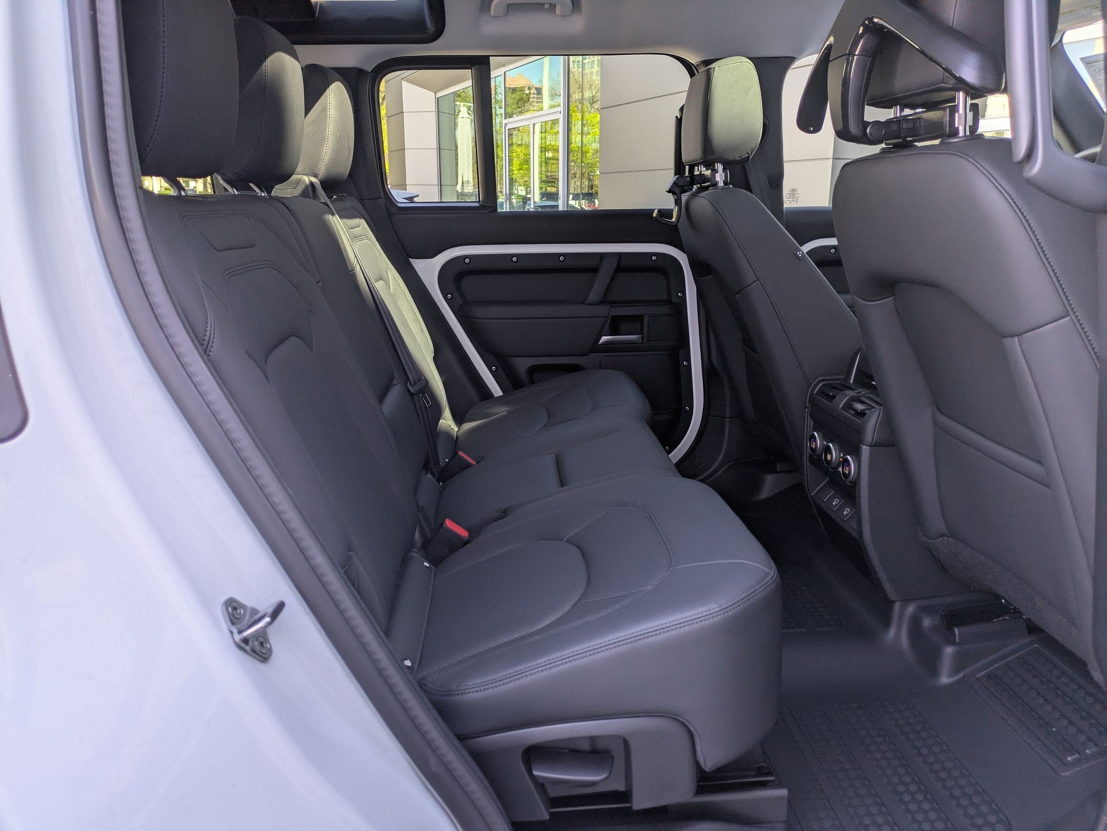 2025 Land Rover Defender 110 S