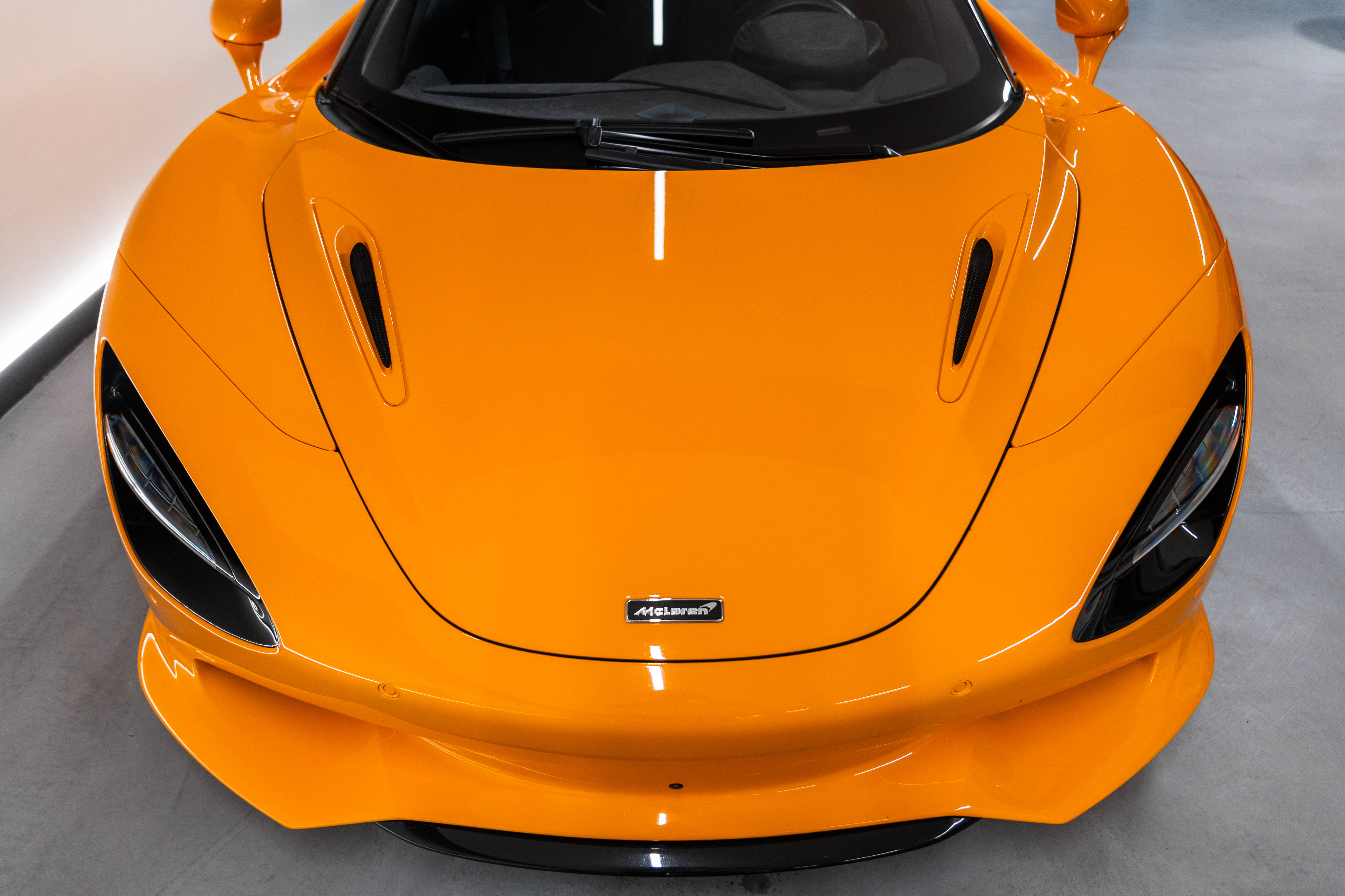 New 2025 McLaren 750S photo 10