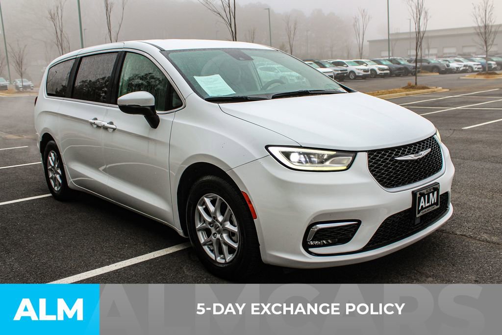 2023 Chrysler Pacifica Touring-L