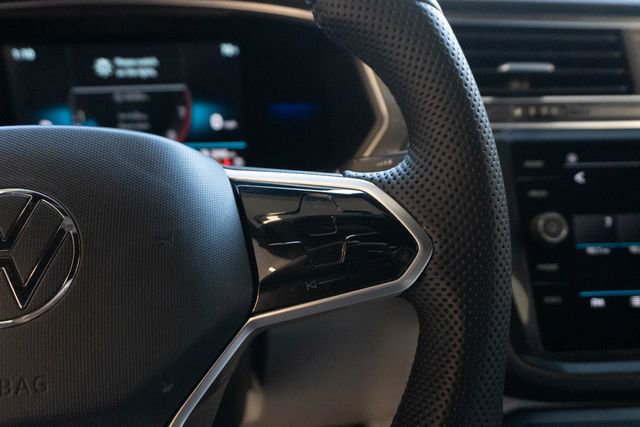 2022 Volkswagen Tiguan SE R-Line