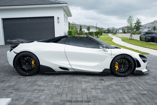 Used 2020 McLaren 720S Performance photo 9