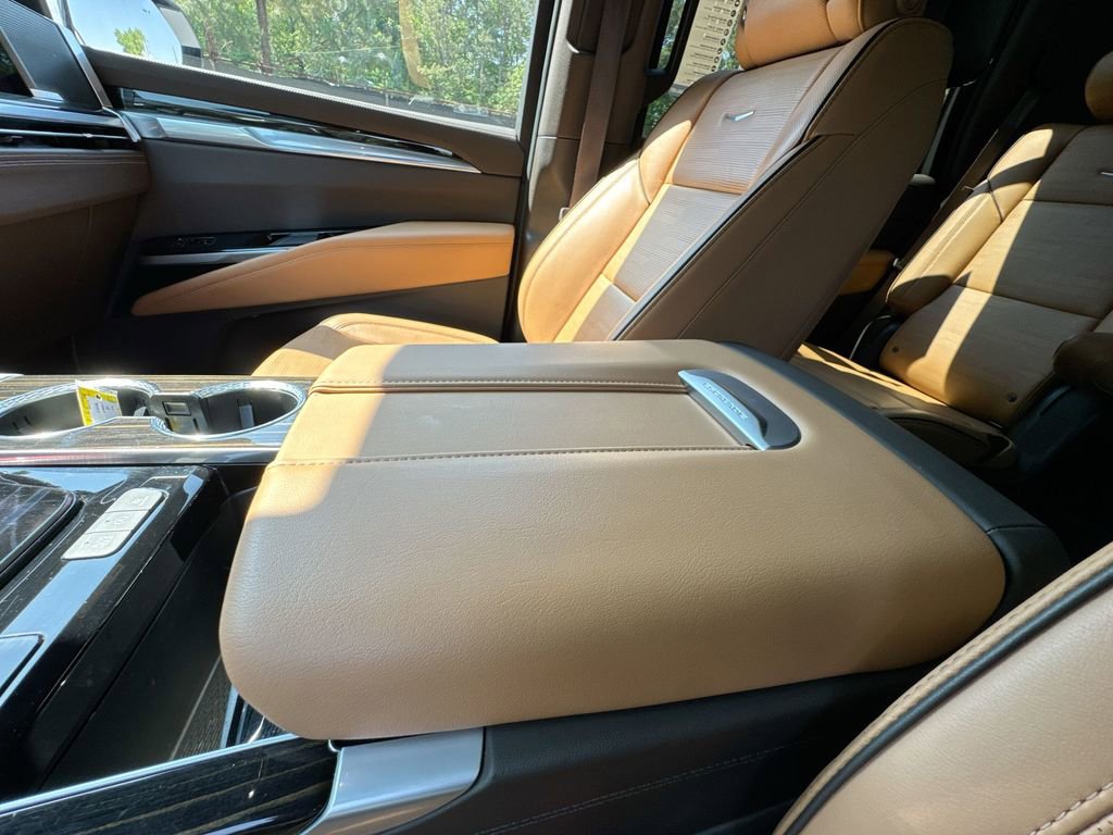 2025 Cadillac Escalade Premium Luxury