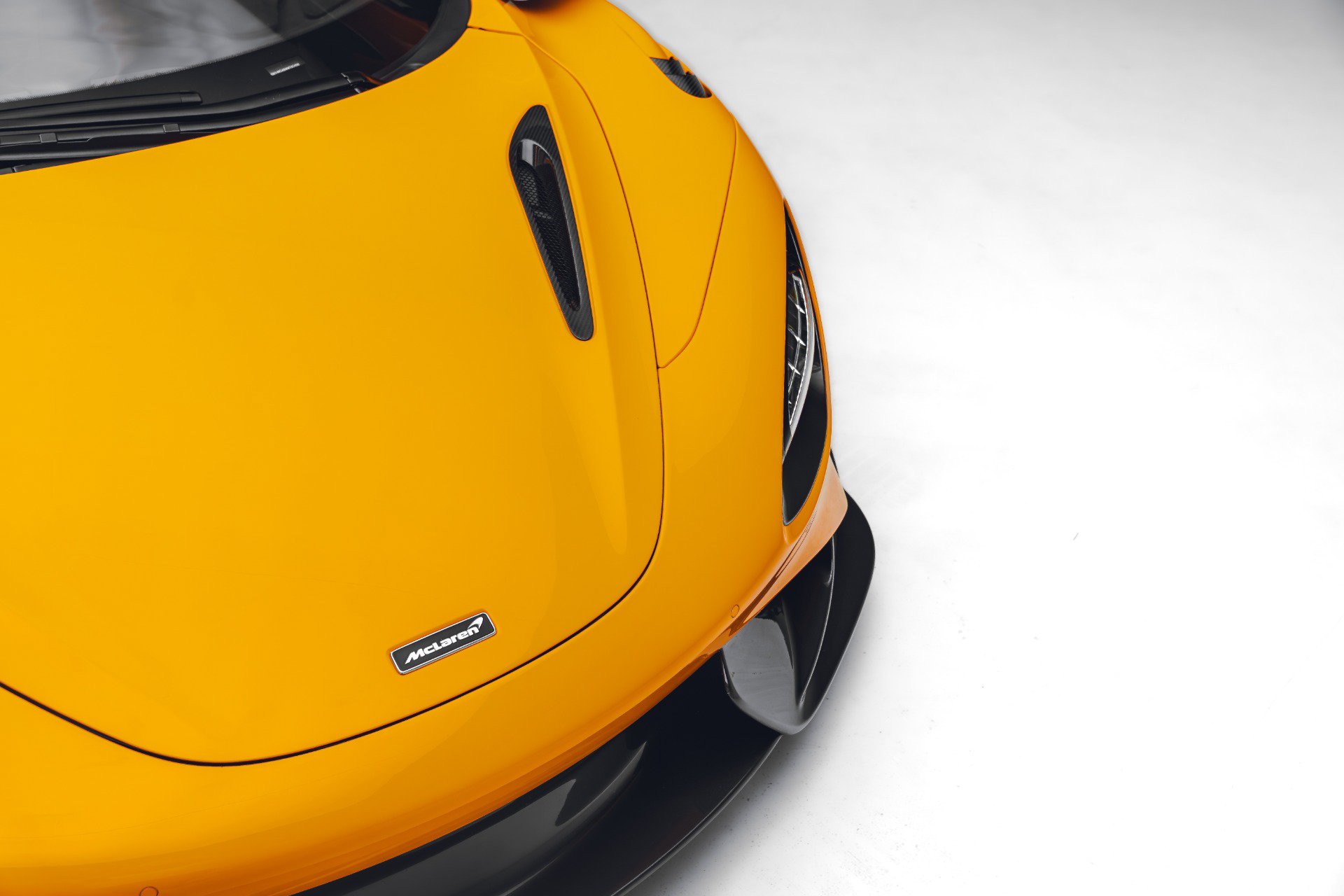 Used 2021 McLaren 765LT photo 14