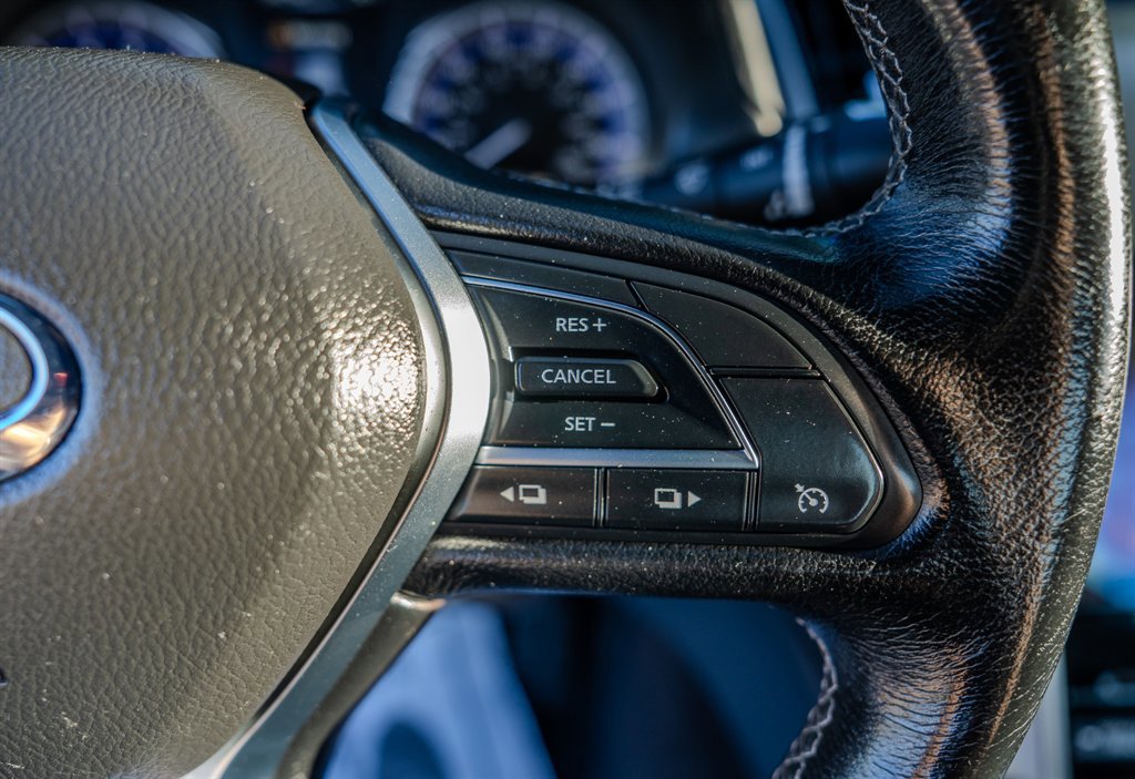 2017 INFINITI Q60 3.0t