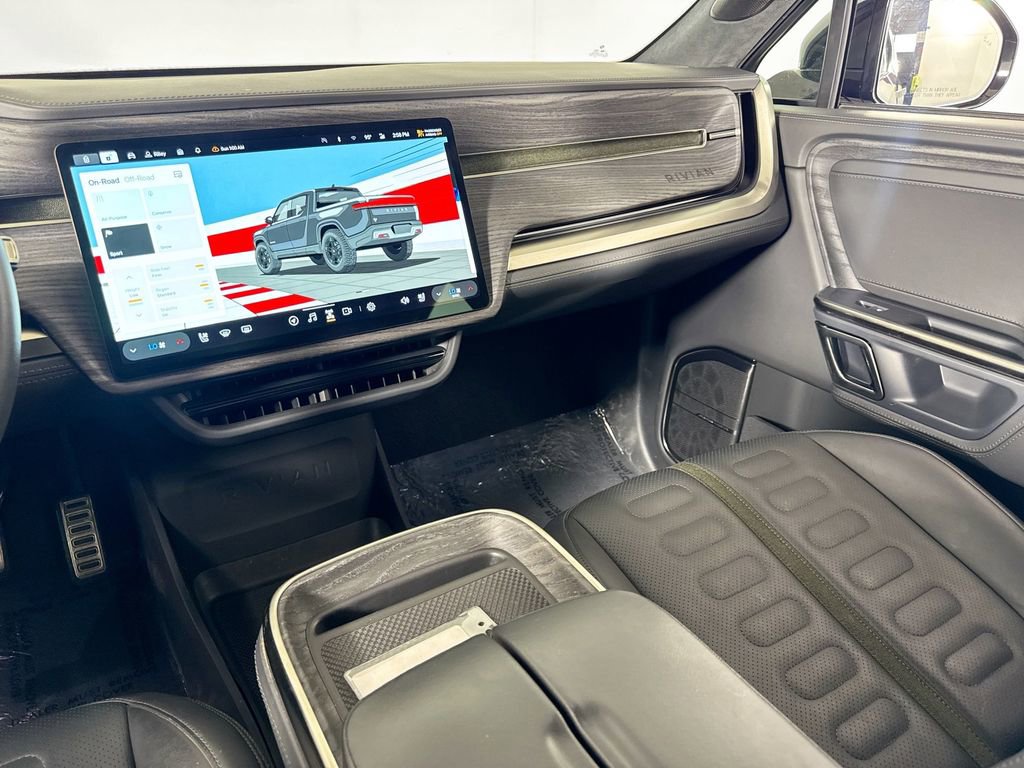 2022 Rivian R1T Adventure