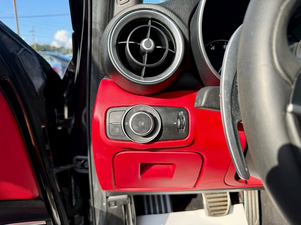 2019 Alfa Romeo Giulia Ti Sport