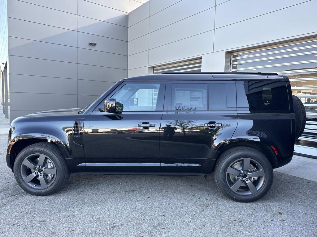 2026 Land Rover Defender 110 X-Dynamic SE