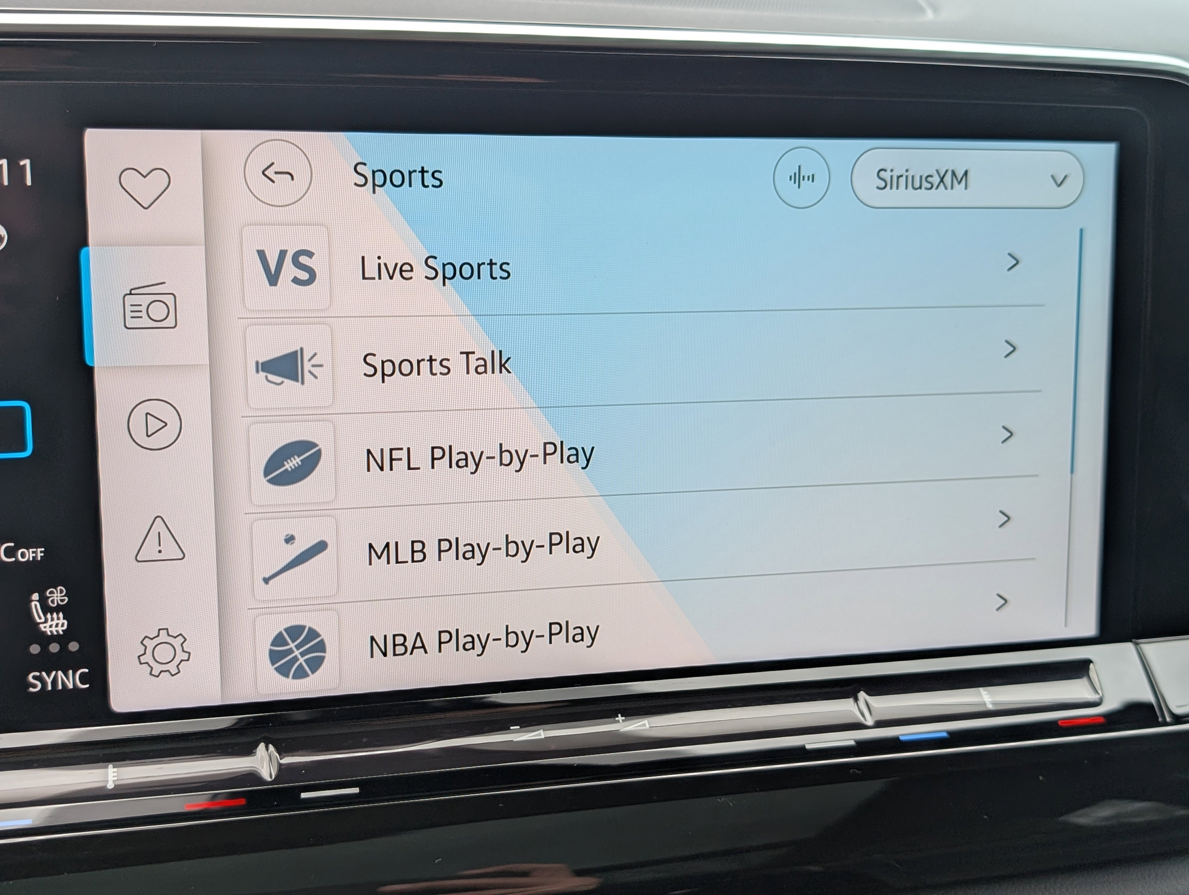 2025 Volkswagen Atlas Cross Sport SEL Premium R-Line