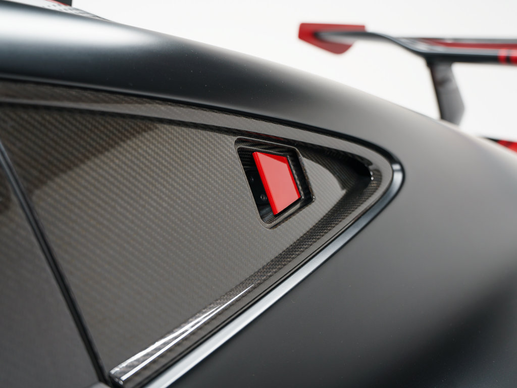 Used 2015 McLaren P1 photo 31