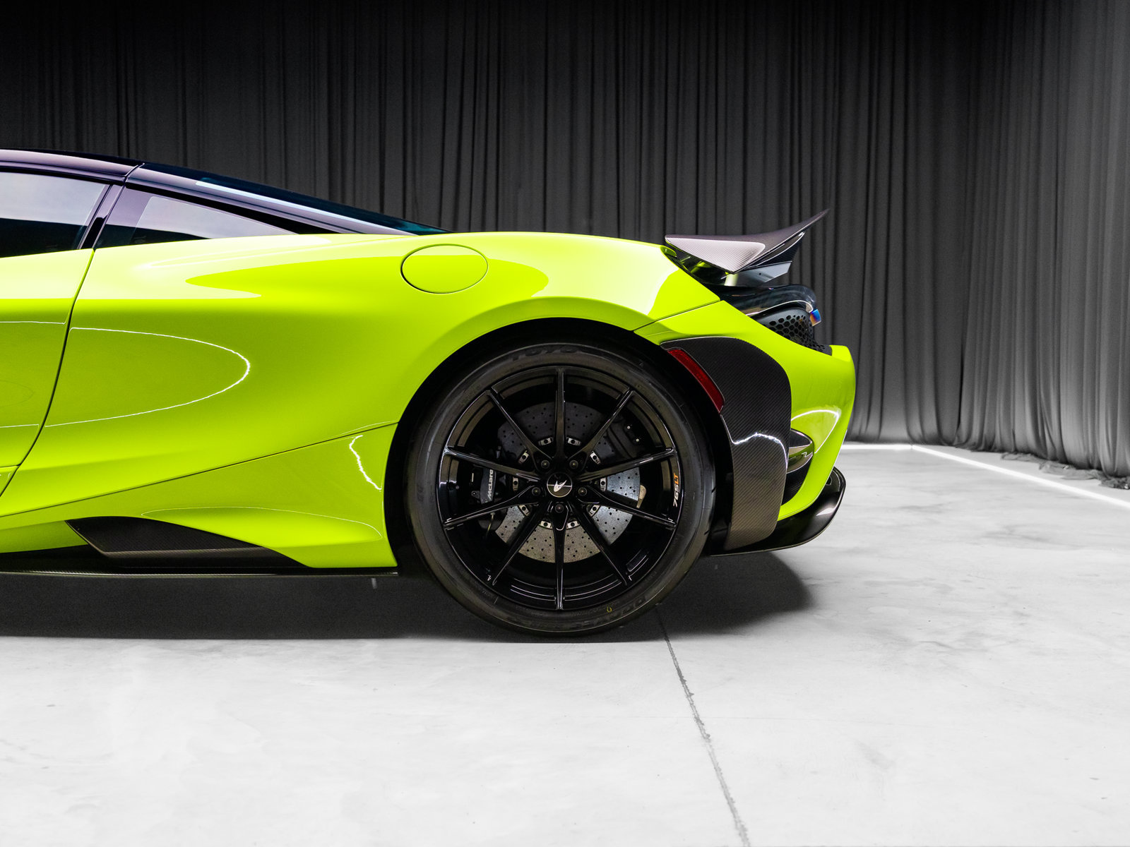 Used 2021 McLaren 765LT photo 45