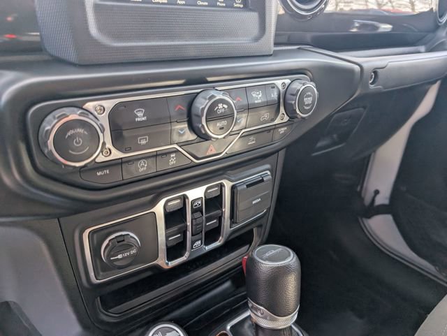 2022 Jeep Gladiator Sport