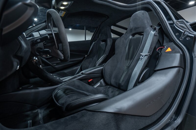 Used 2018 McLaren 720S Performance photo 20