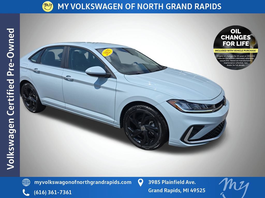 Certified 2025 Volkswagen Jetta SE w/ Black Wheel Package