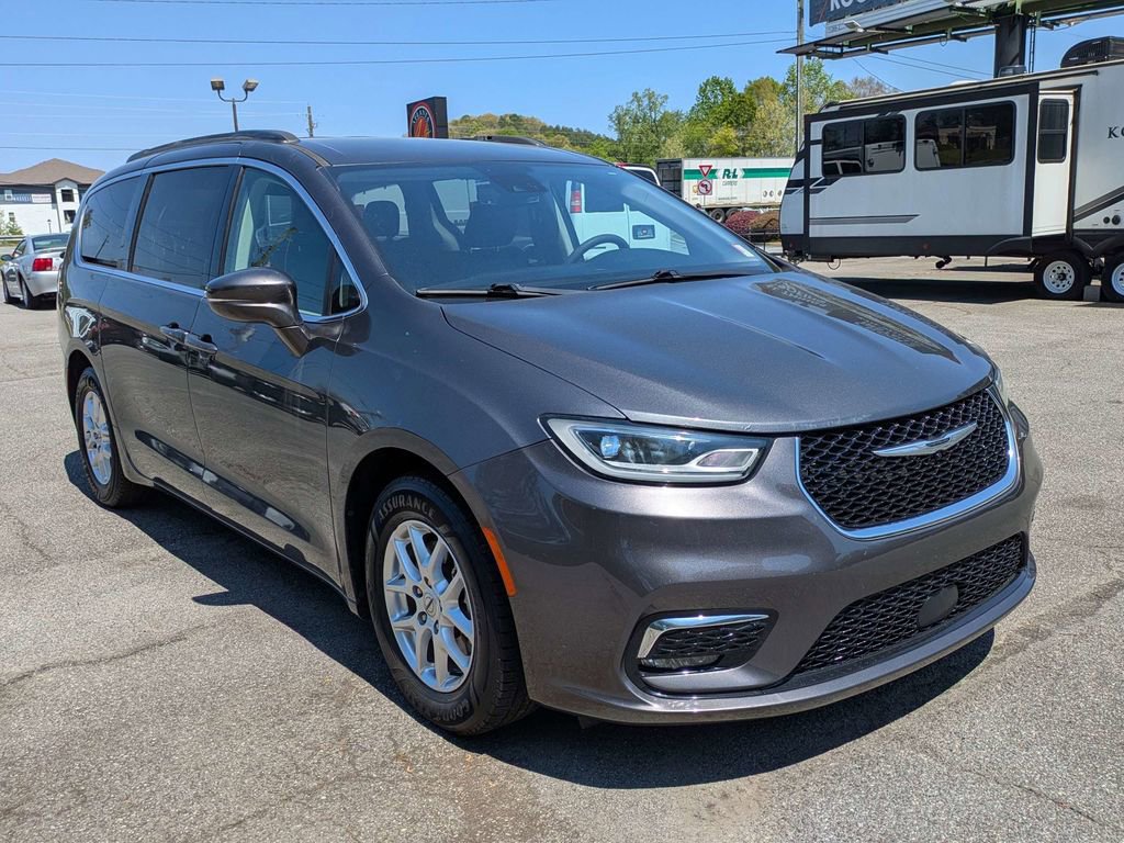 2022 Chrysler Pacifica Touring-L