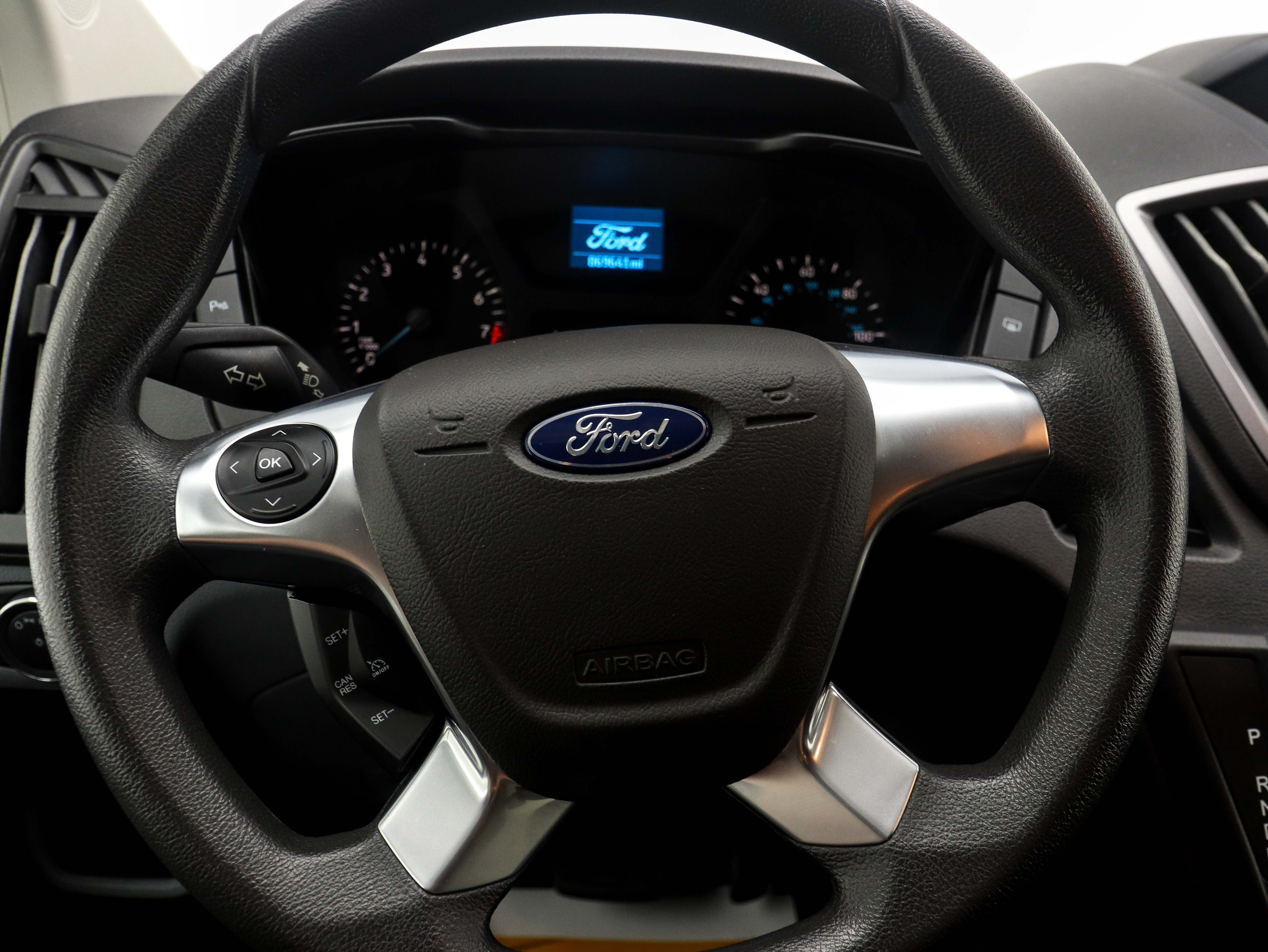 2019 Ford Transit Passenger Van XLT - Photo 18