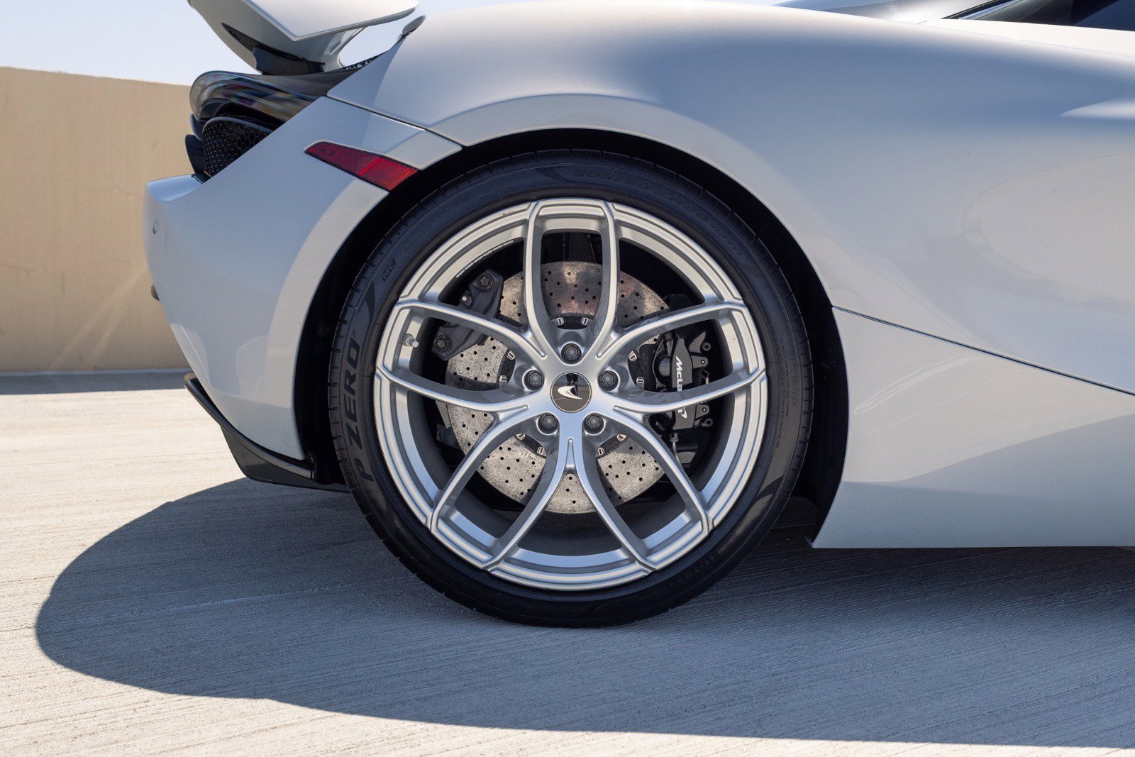 Used 2020 McLaren 720S Spider photo 21