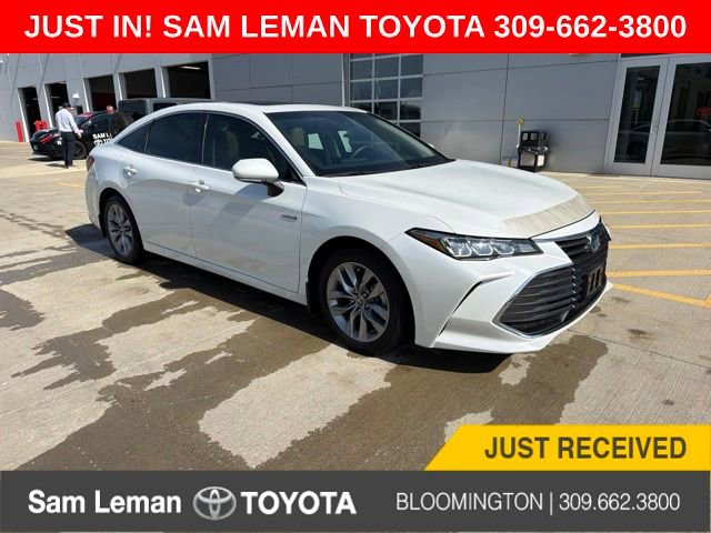 Used 2021 Toyota Avalon XLE w/ Moonroof Package