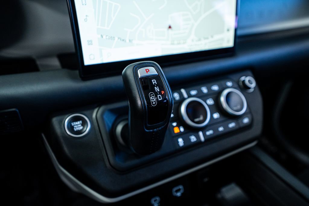 2023 Land Rover Defender 110 X-Dynamic SE