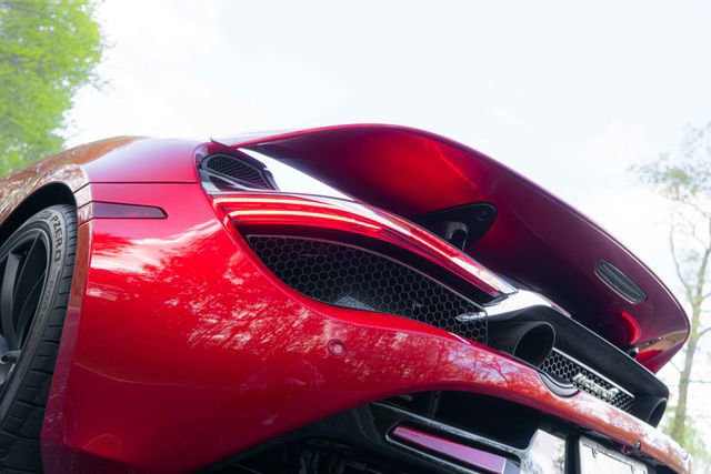 Used 2021 McLaren 720S Performance photo 39