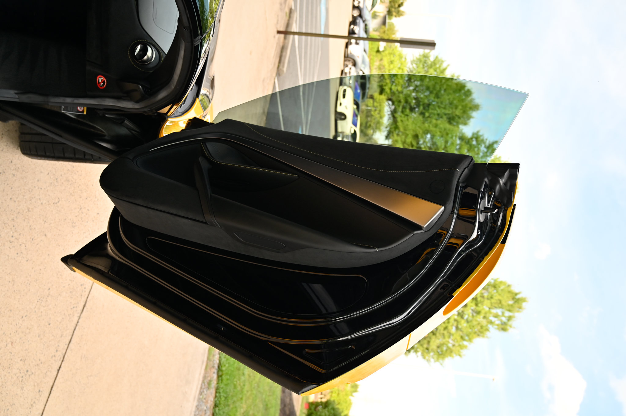 Used 2020 McLaren 720S Performance photo 14