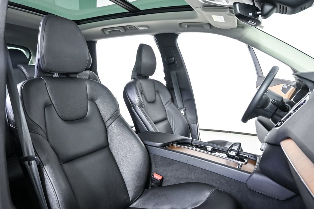 2023 Volvo Xc90 B5 Plus