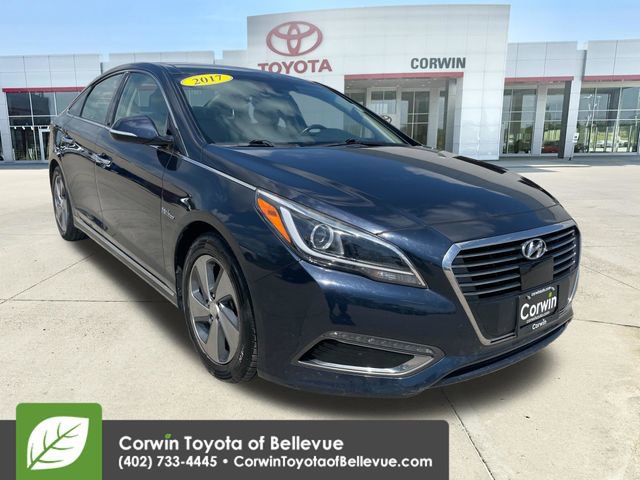 Used 2017 Hyundai Sonata Limited w/ Ultimate Package 02