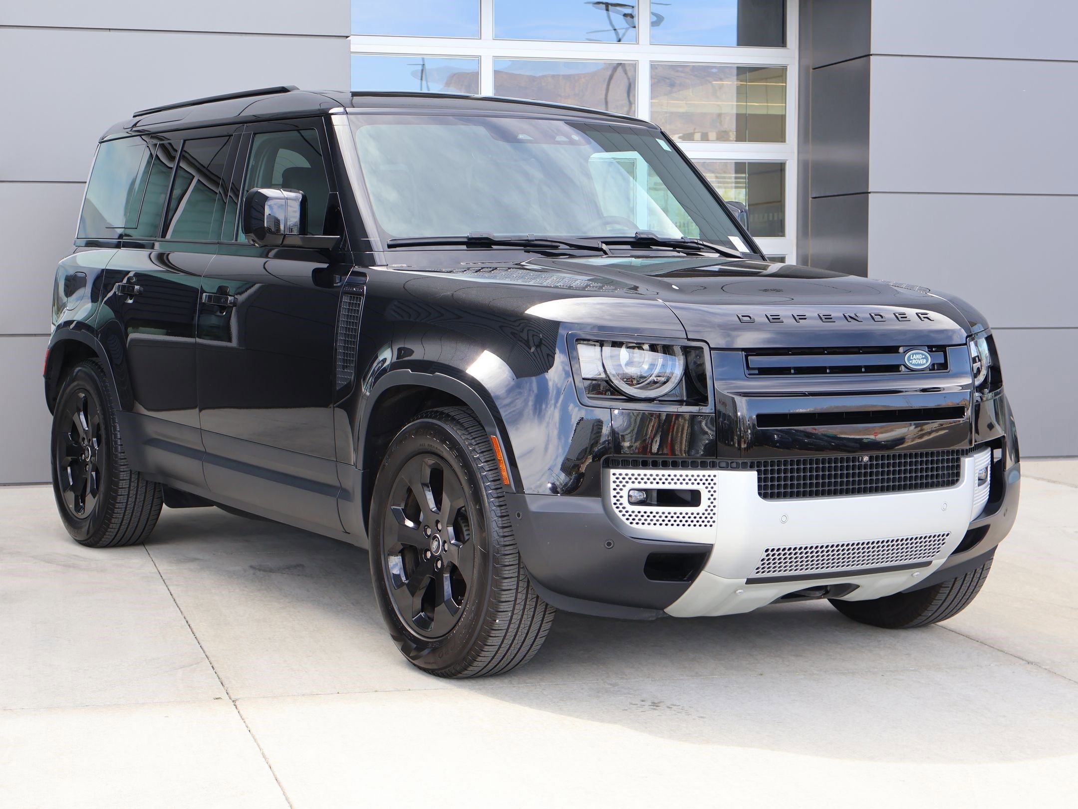 2025 Land Rover Defender 110 S