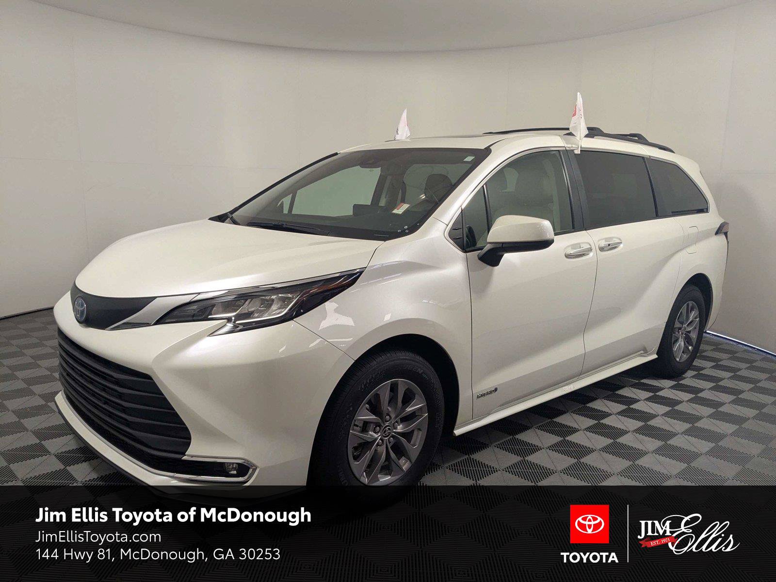 Certified 2021 Toyota Sienna XLE w/ XLE Plus Package
