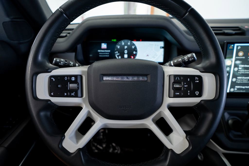 2025 Land Rover Defender 110 S