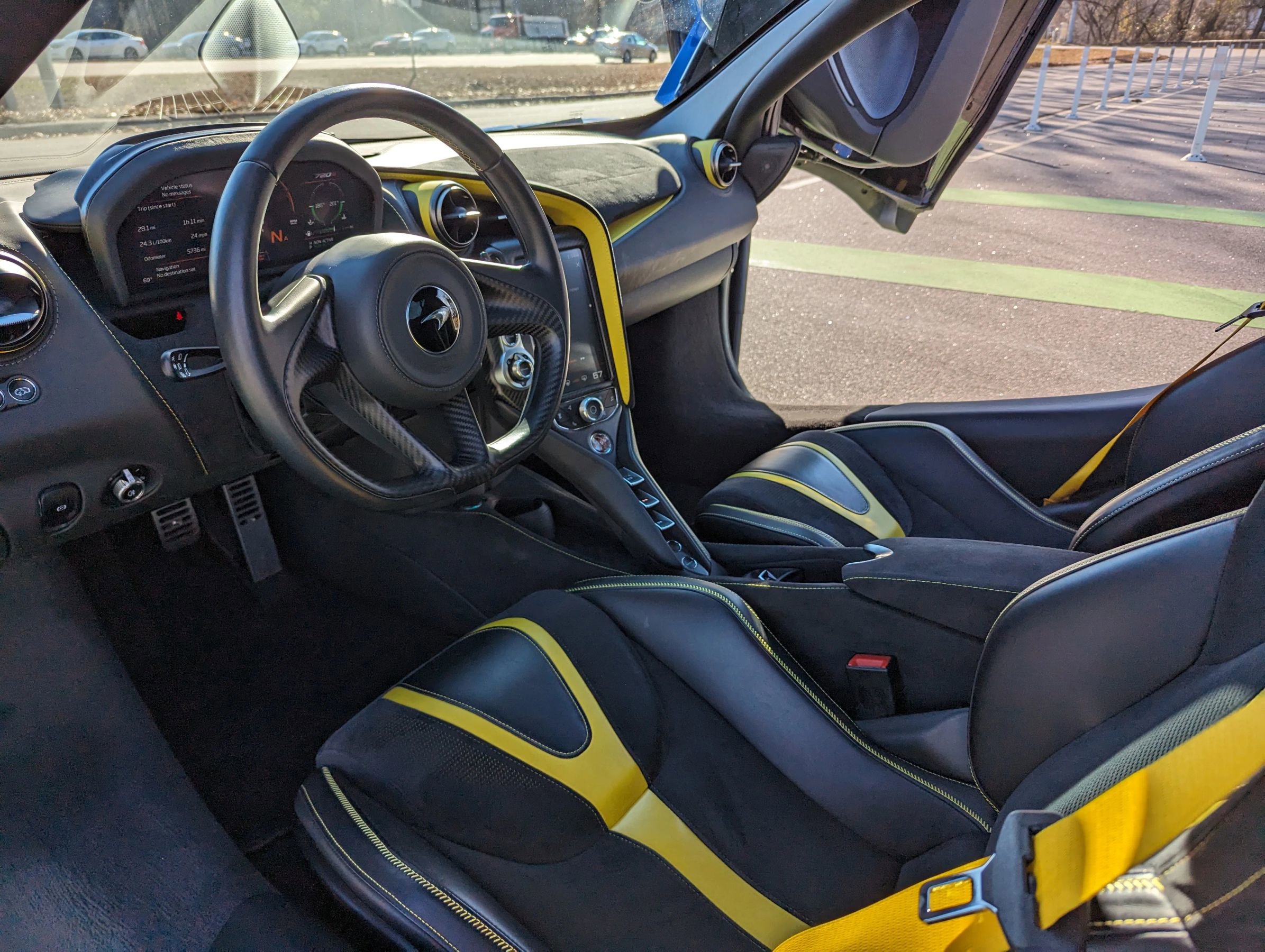 Used 2021 McLaren 720S Luxury photo 30