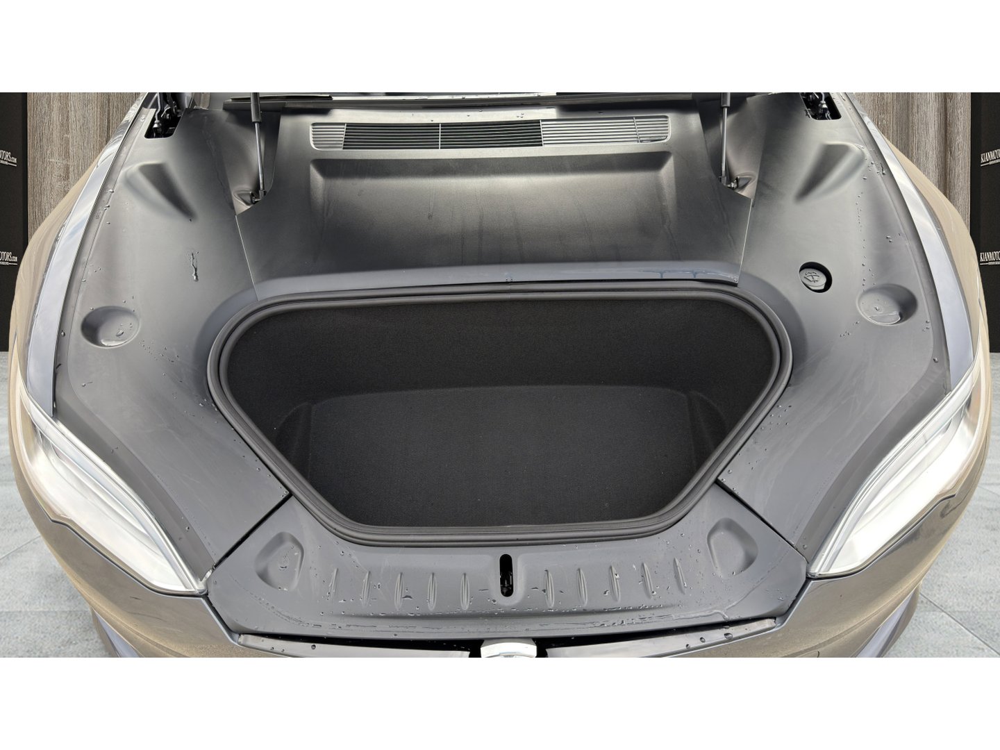 2022 Tesla Model S Plaid