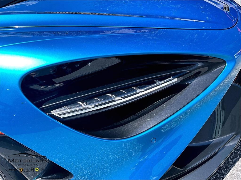 Used 2022 McLaren 765LT photo 21