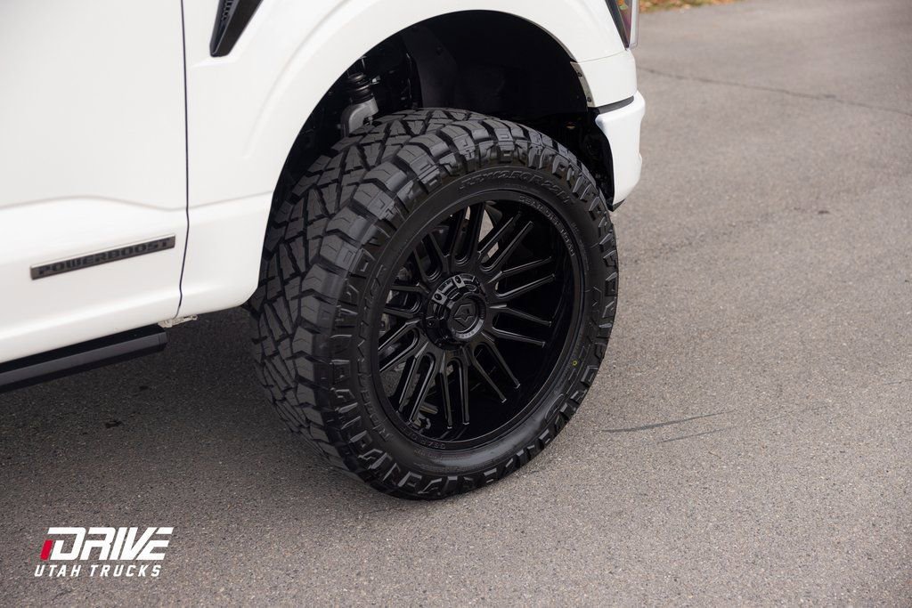 2025 Ford F150 Platinum