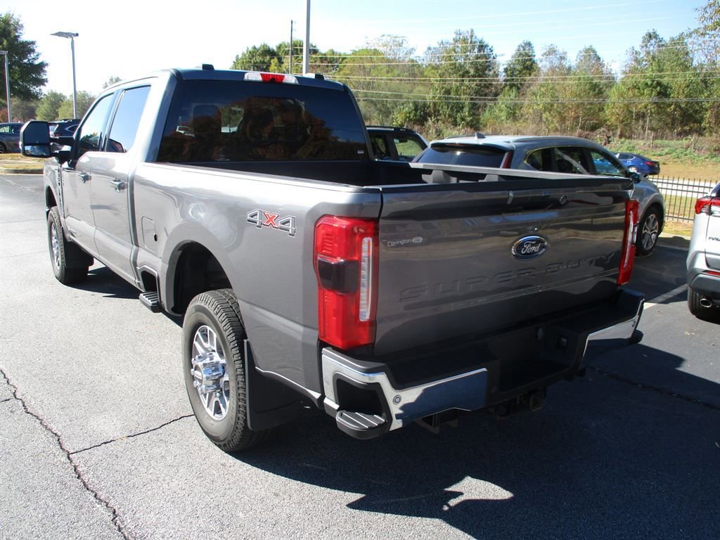 2023 Ford F350 Lariat