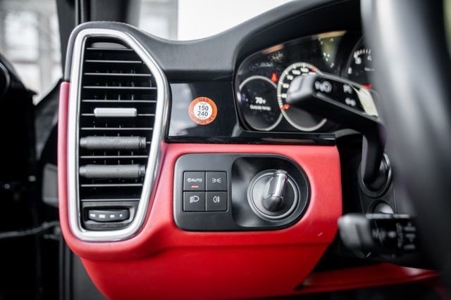 2023 Porsche Cayenne Platinum Edition