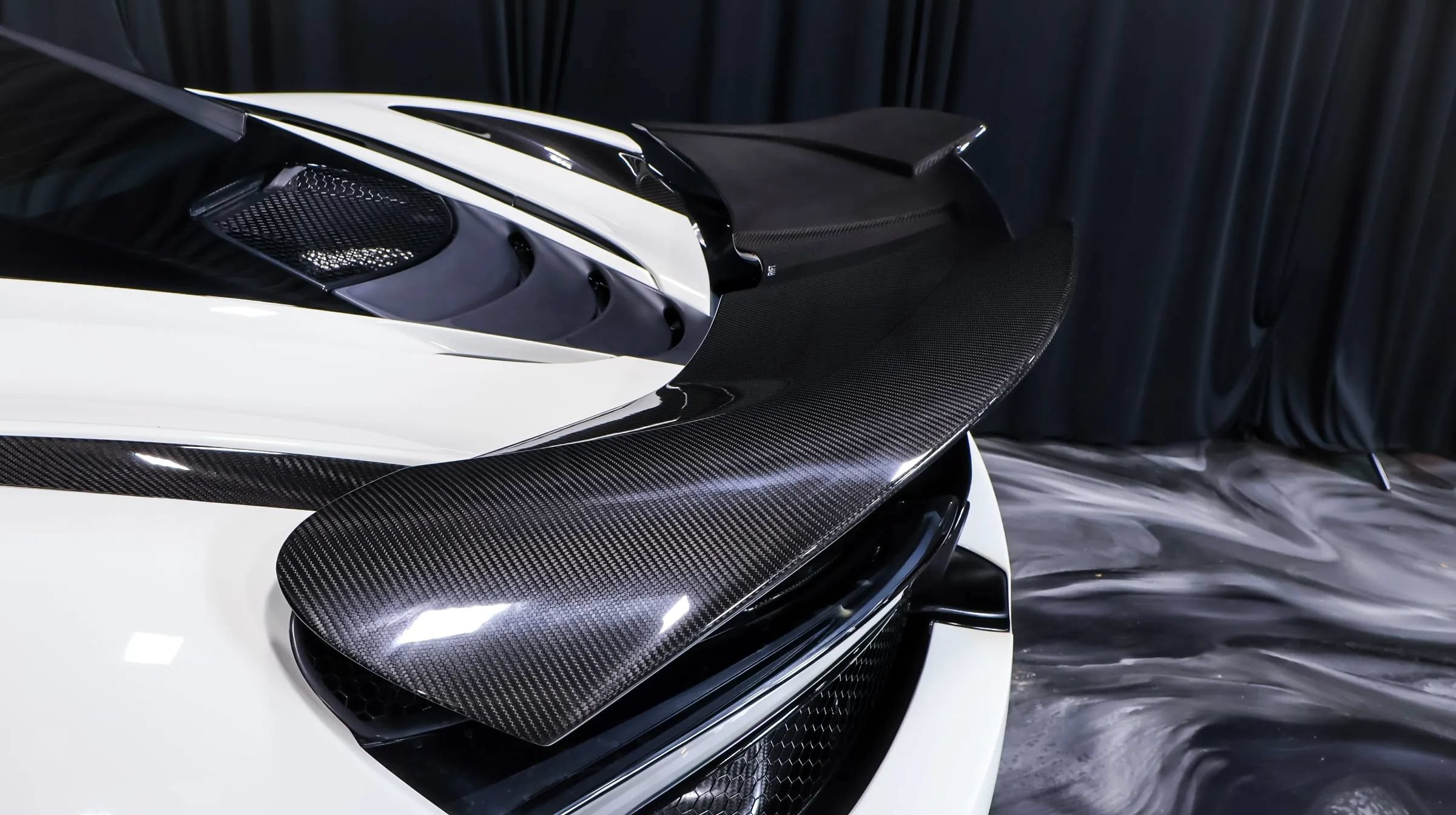 Used 2018 McLaren 720S Performance photo 17