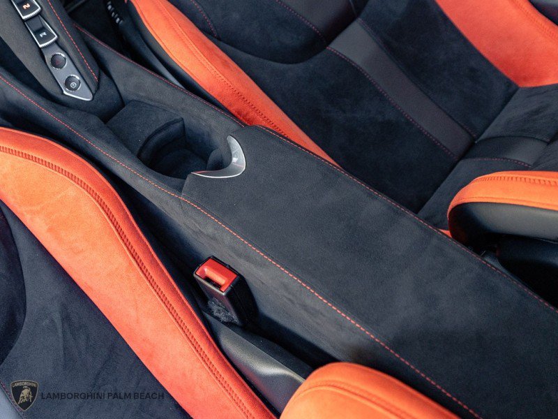 Used 2026 McLaren 750S photo 17