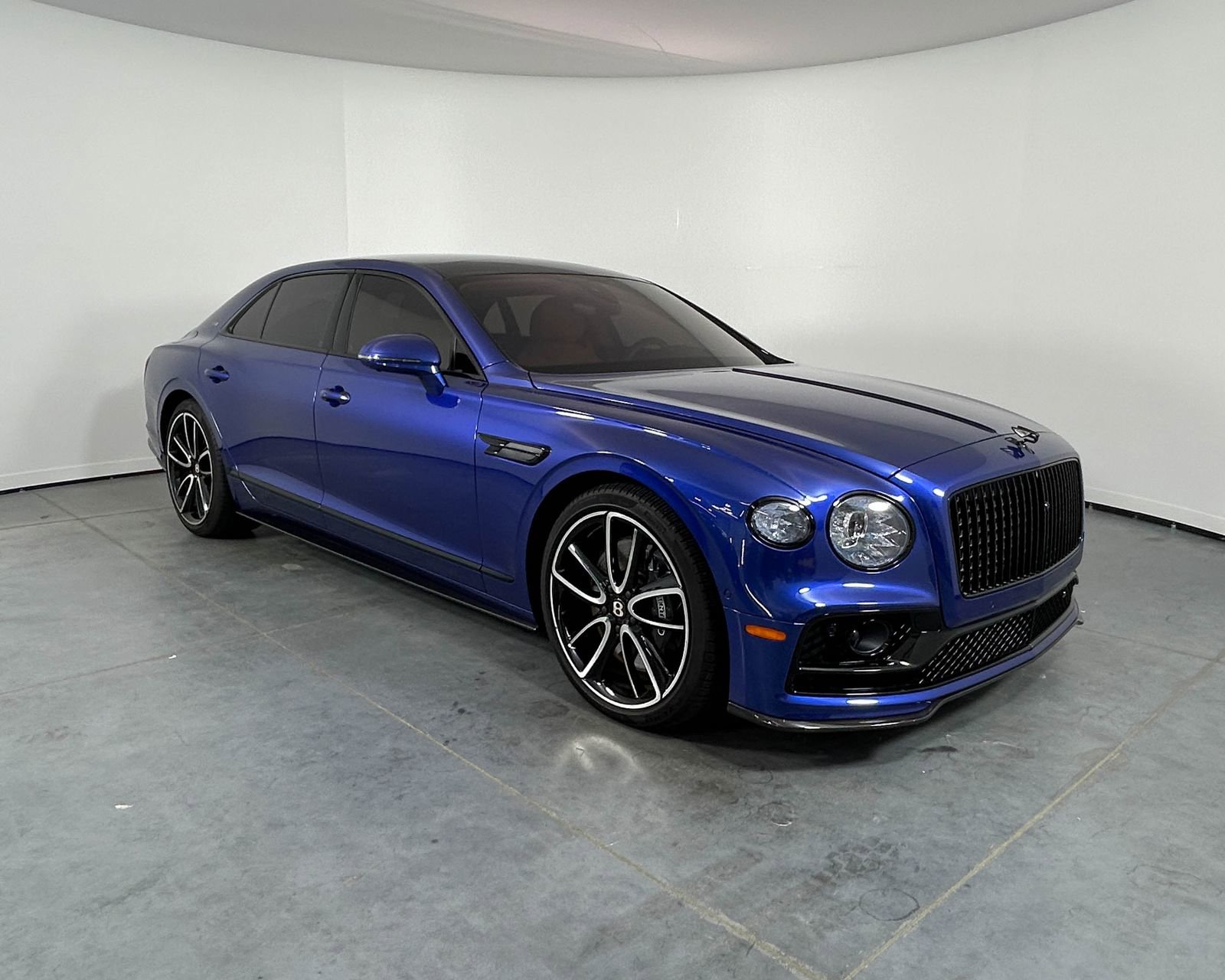 Used 2024 Bentley Flying Spur V8